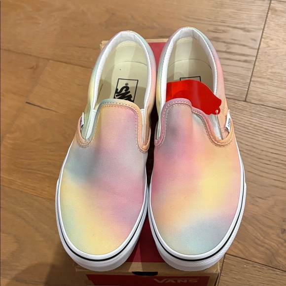 Brand New Vans - Picture 3 of 5